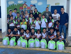 En Santa Teresa, estudiantes siembran un pedazo de cielo